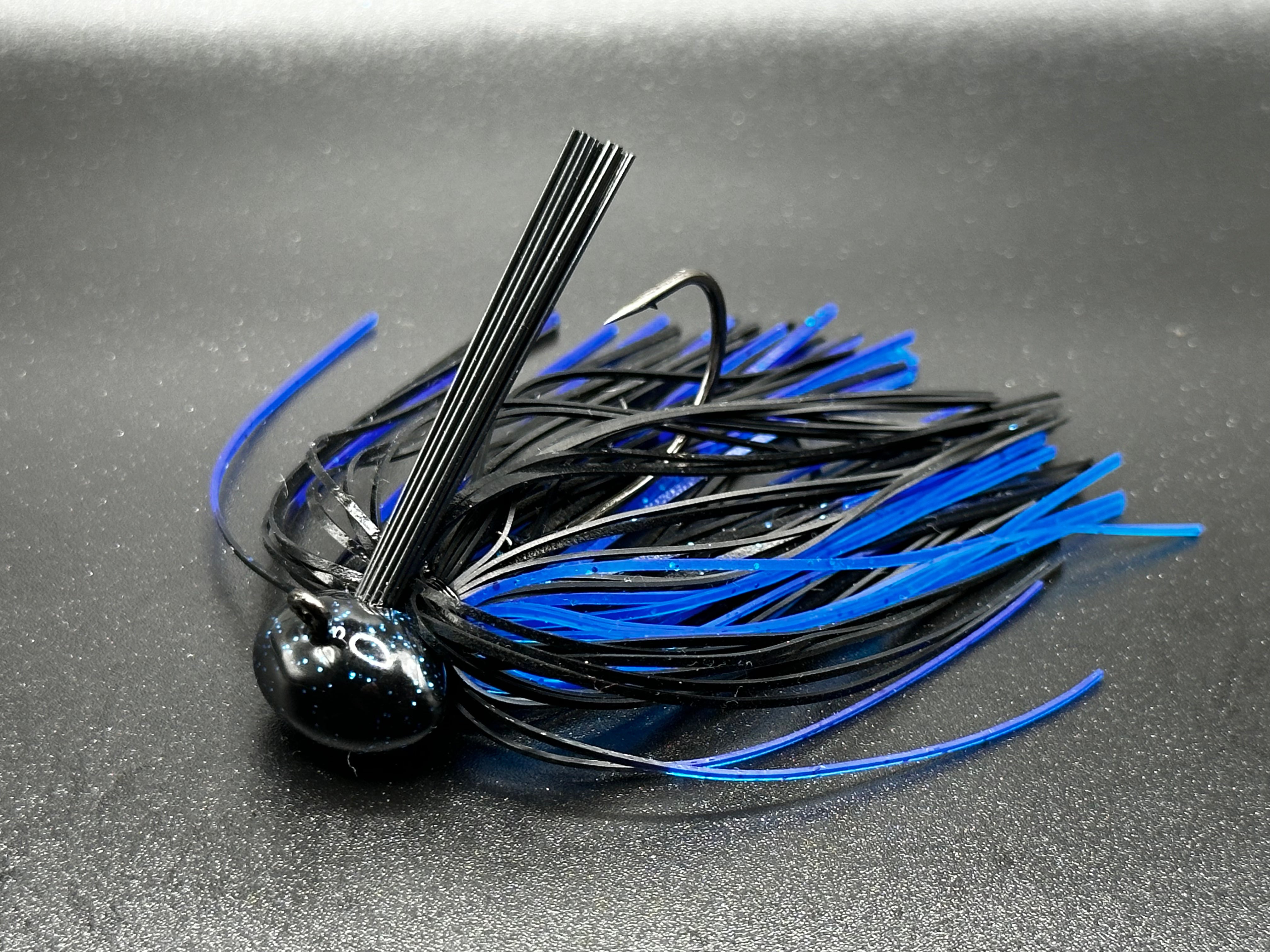Football Jig - 1 Jig wire tied by hand
