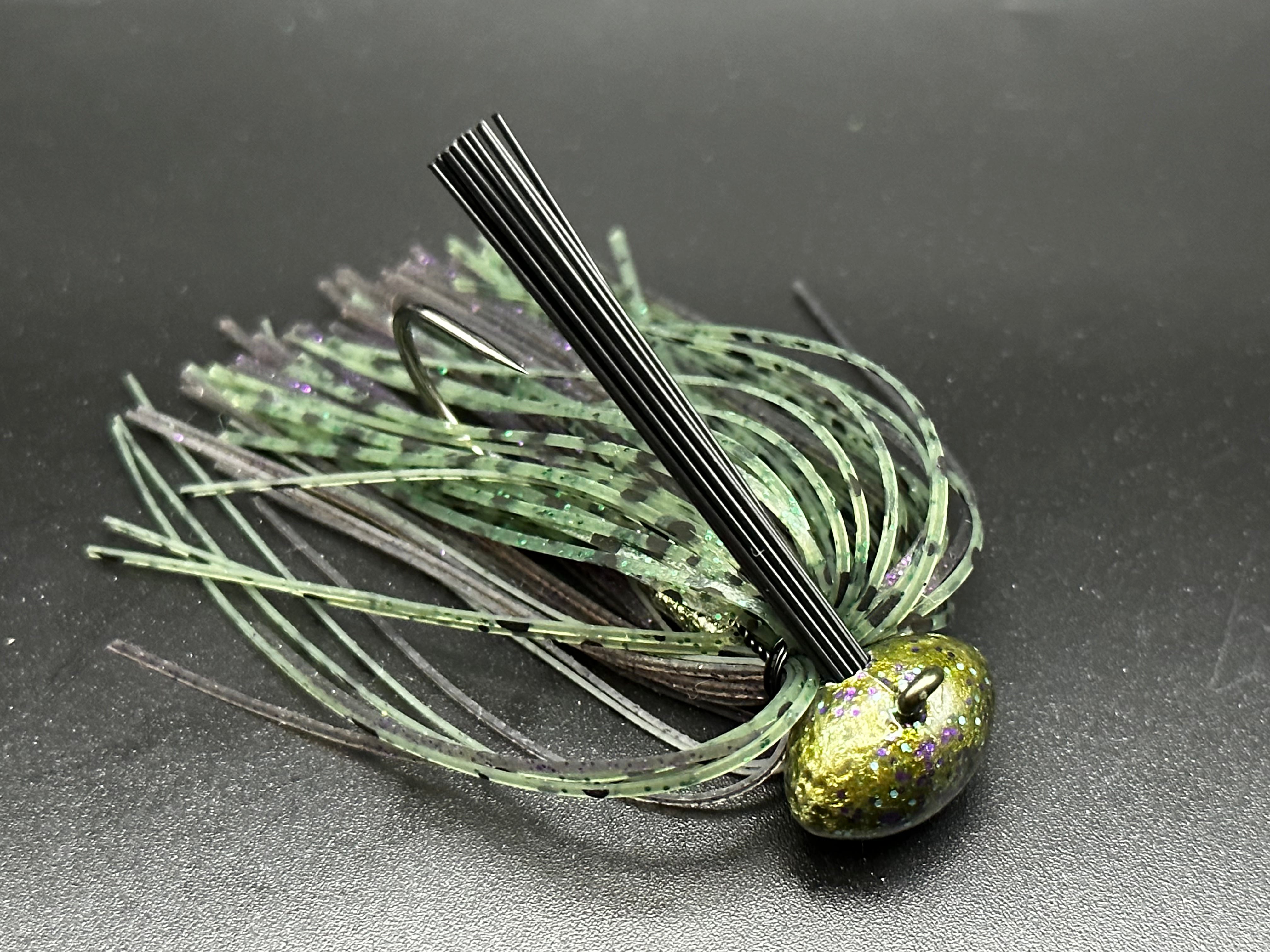 Football Jig - 1 Jig wire tied by hand